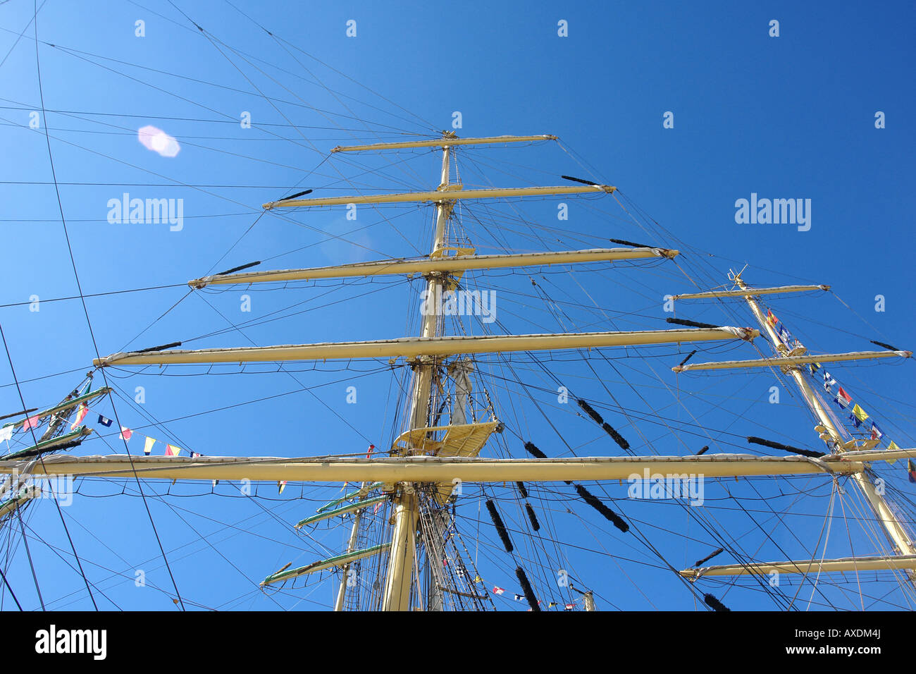 Looking up at a ship's mast Stock Photo - Alamy