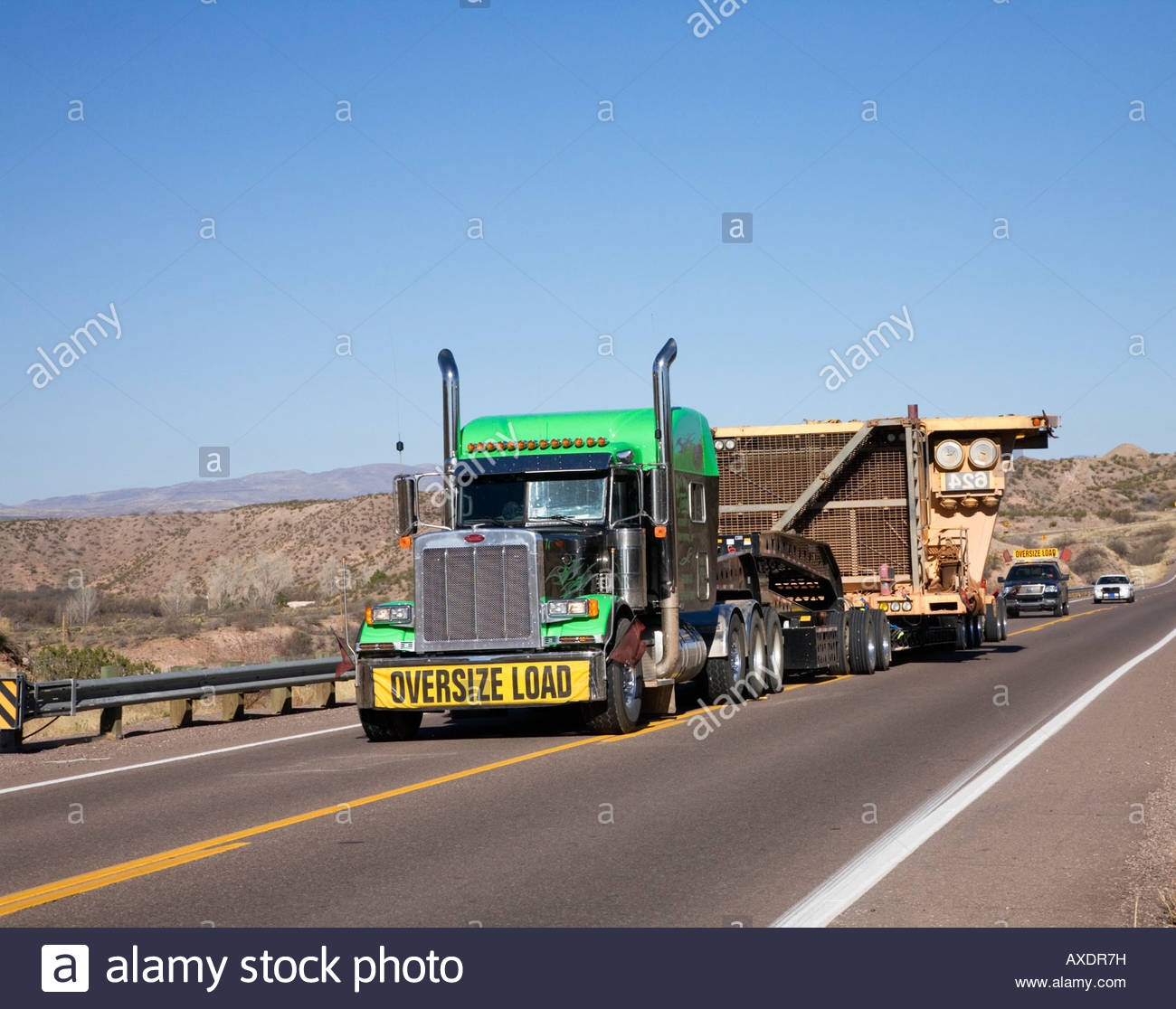 Truck Hauling High Resolution Stock Photography and Images Alamy