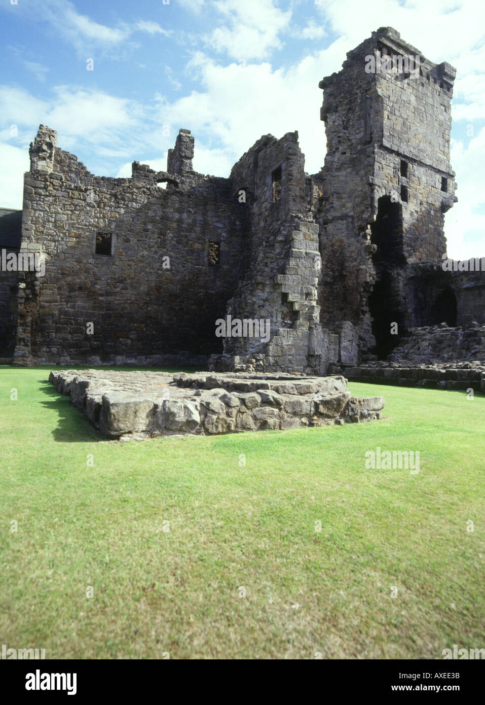 dh Aberdour castle ABERDOUR FIFE Well and ruins scotland ruin castles