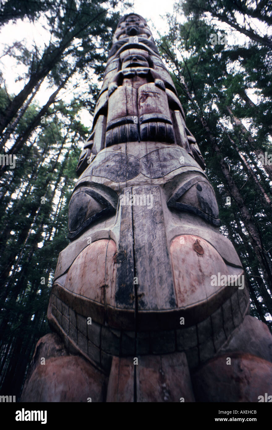 Sitka National Historical Park Frog/Raven Totem Pole carved by George ...
