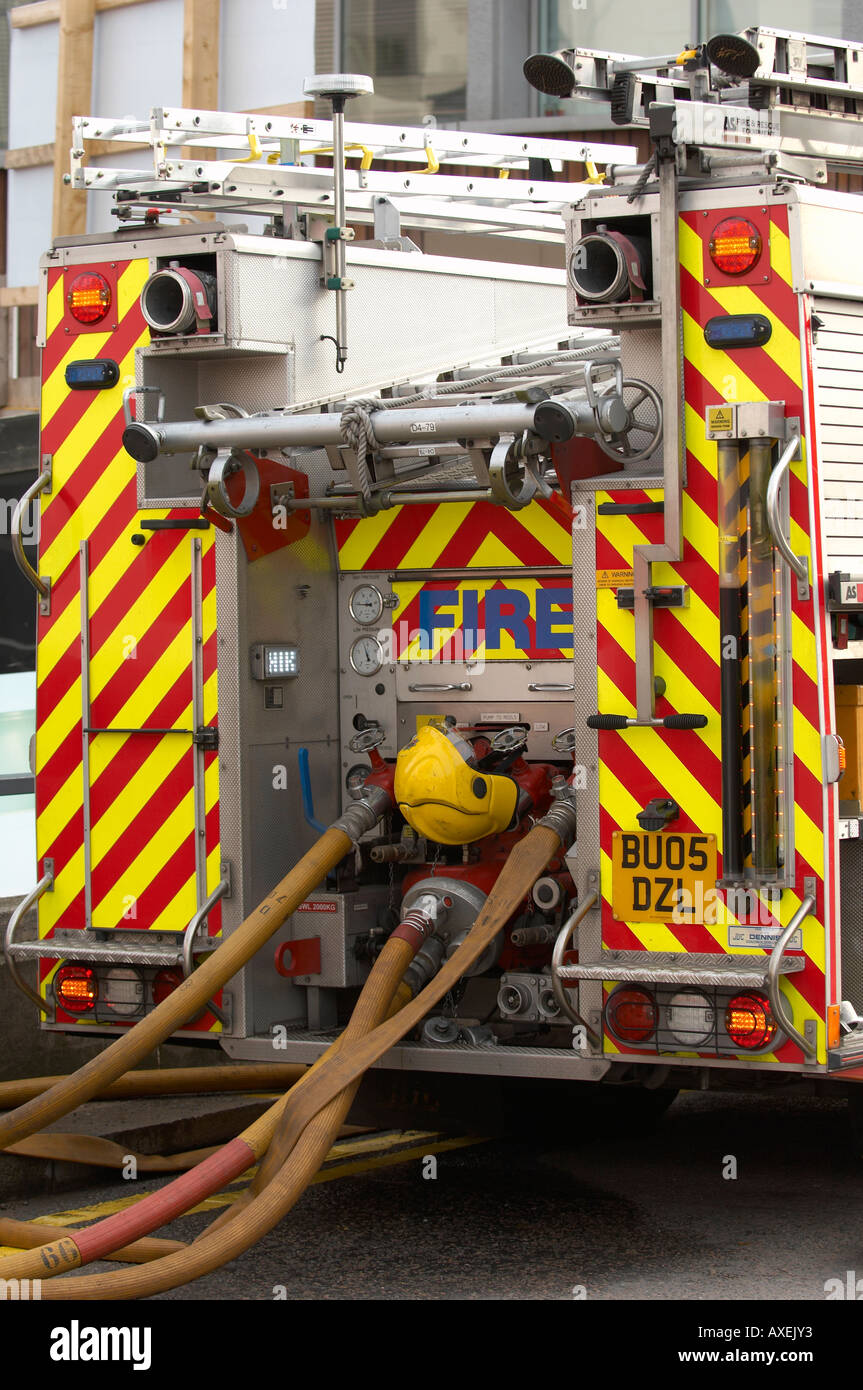 Fire engine water supply hires stock photography and images Alamy