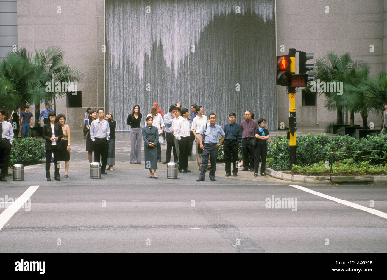 People standing on street hi-res stock photography and images - Alamy