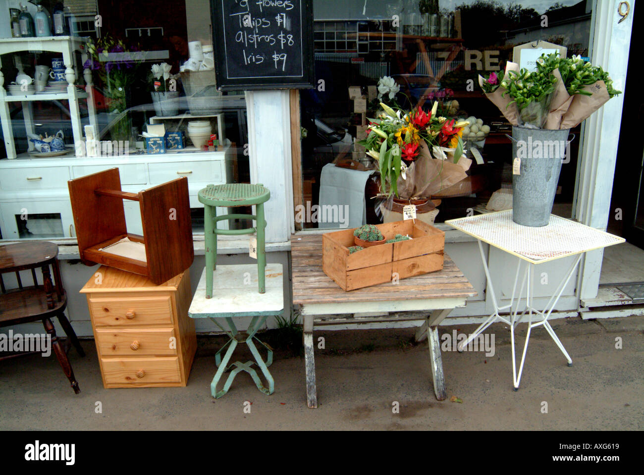 Antiques and bric a brac outside secondhand store Stock Photo