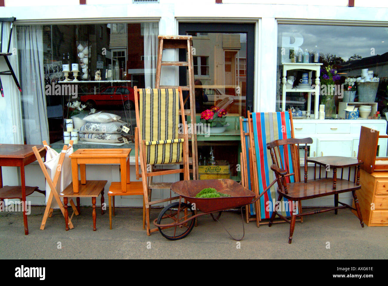 Antiques and bric a brac outside secondhand store Stock Photo