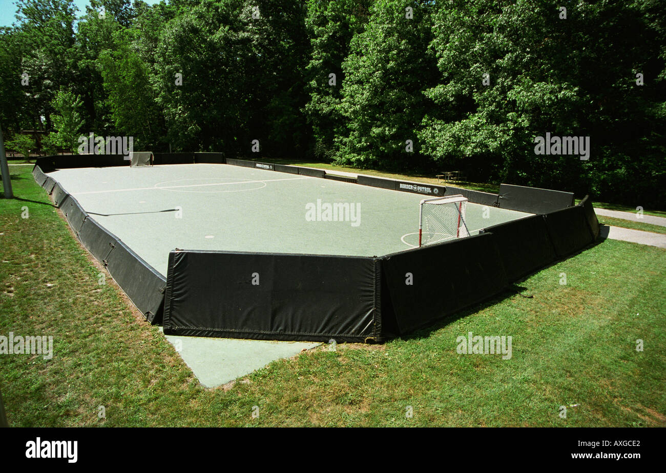 Roller hockey or street hockey hires stock photography and images Alamy