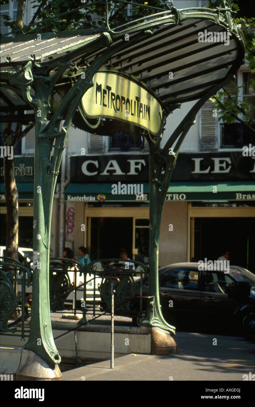 Metro Entrance, Paris - Art Nouveau. Architect: HECTOR GUIMARD Stock ...