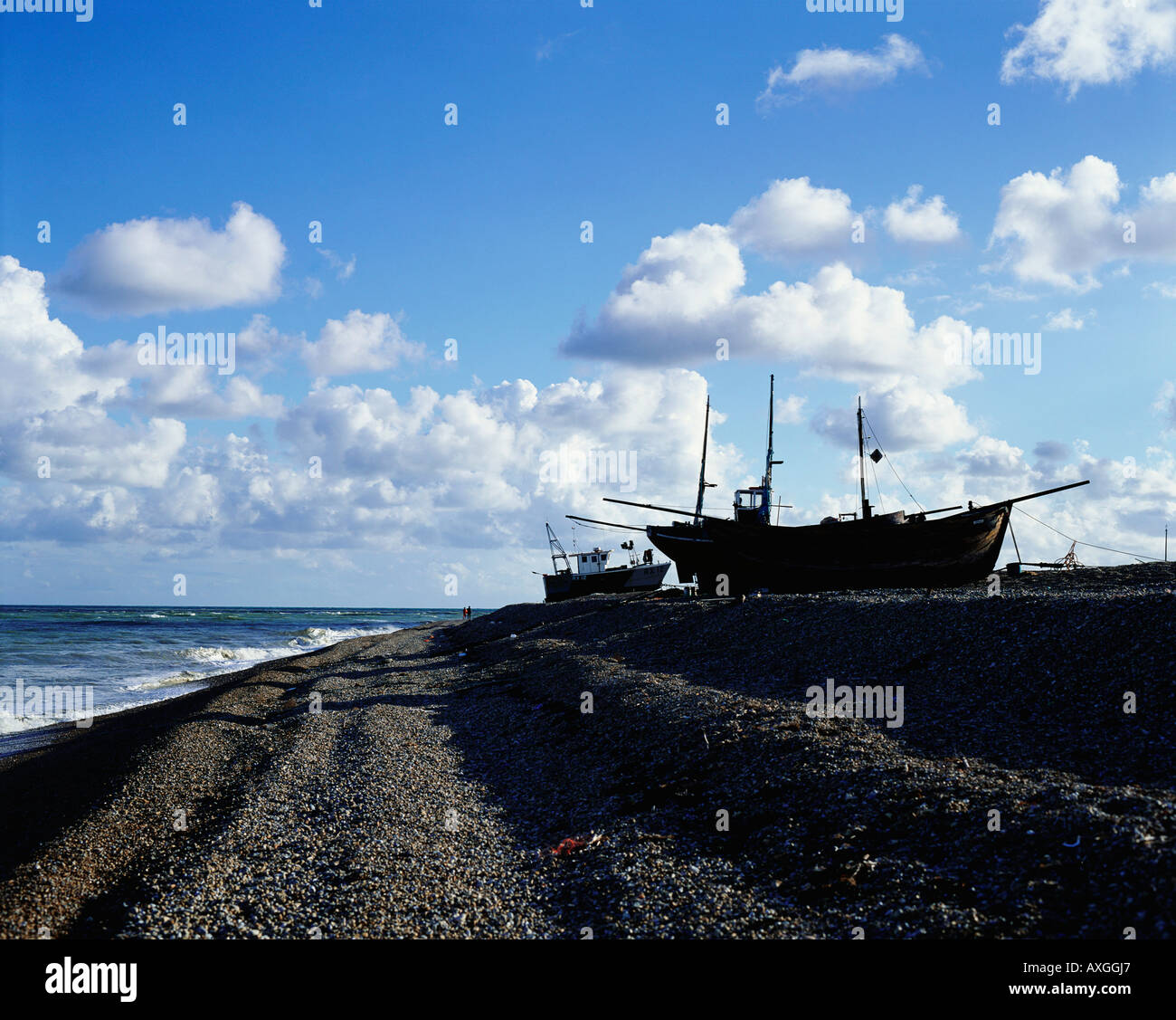 Fishing boats Dungeness Kent England GB Stock Photo - Alamy