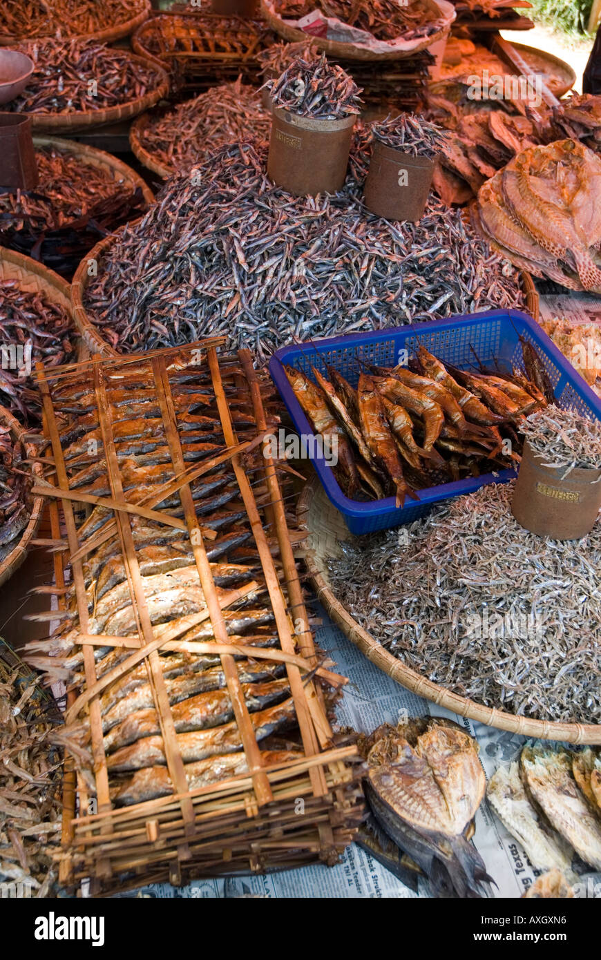 Traditional market at Tomohon Minahasa Highlands Sulawesi Utara North Sulawesi Indonesia Stock Photo