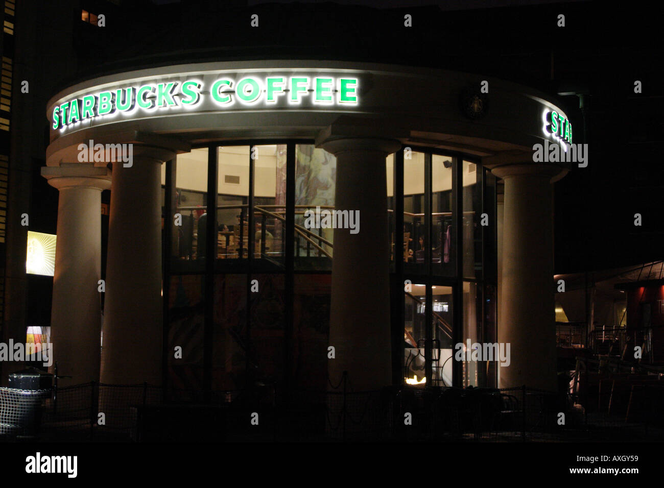 Starbucks Coffee, St Katharine's Dock, London Stock Photo Alamy