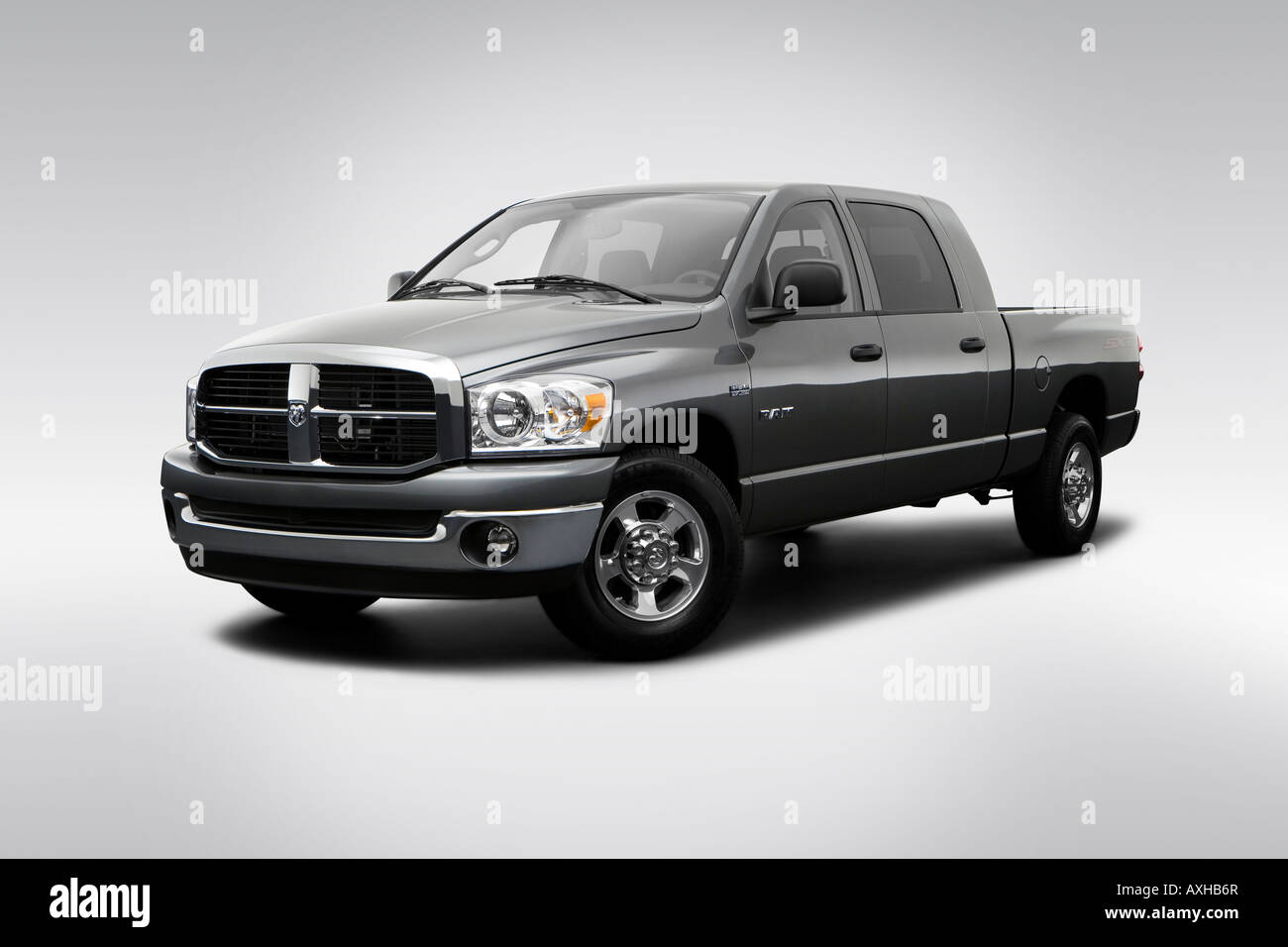 2008 Dodge Ram 1500 SLT in Gray - Front angle view Stock Photo - Alamy
