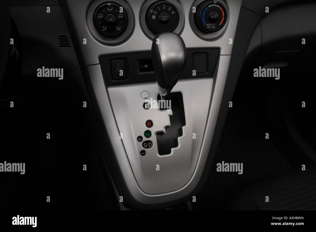 2009 Toyota Corolla Matrix XRS in Blue Gear shifter center