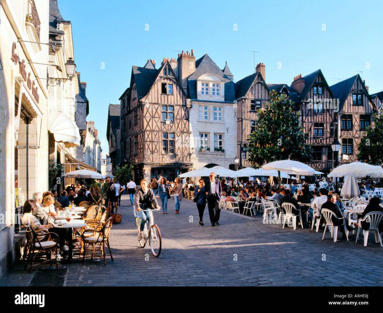 Street cafes and old houses in the Place Plumereau in the centre of the mediaeval city of Tours. Indre et Loire region, France Stock Photo