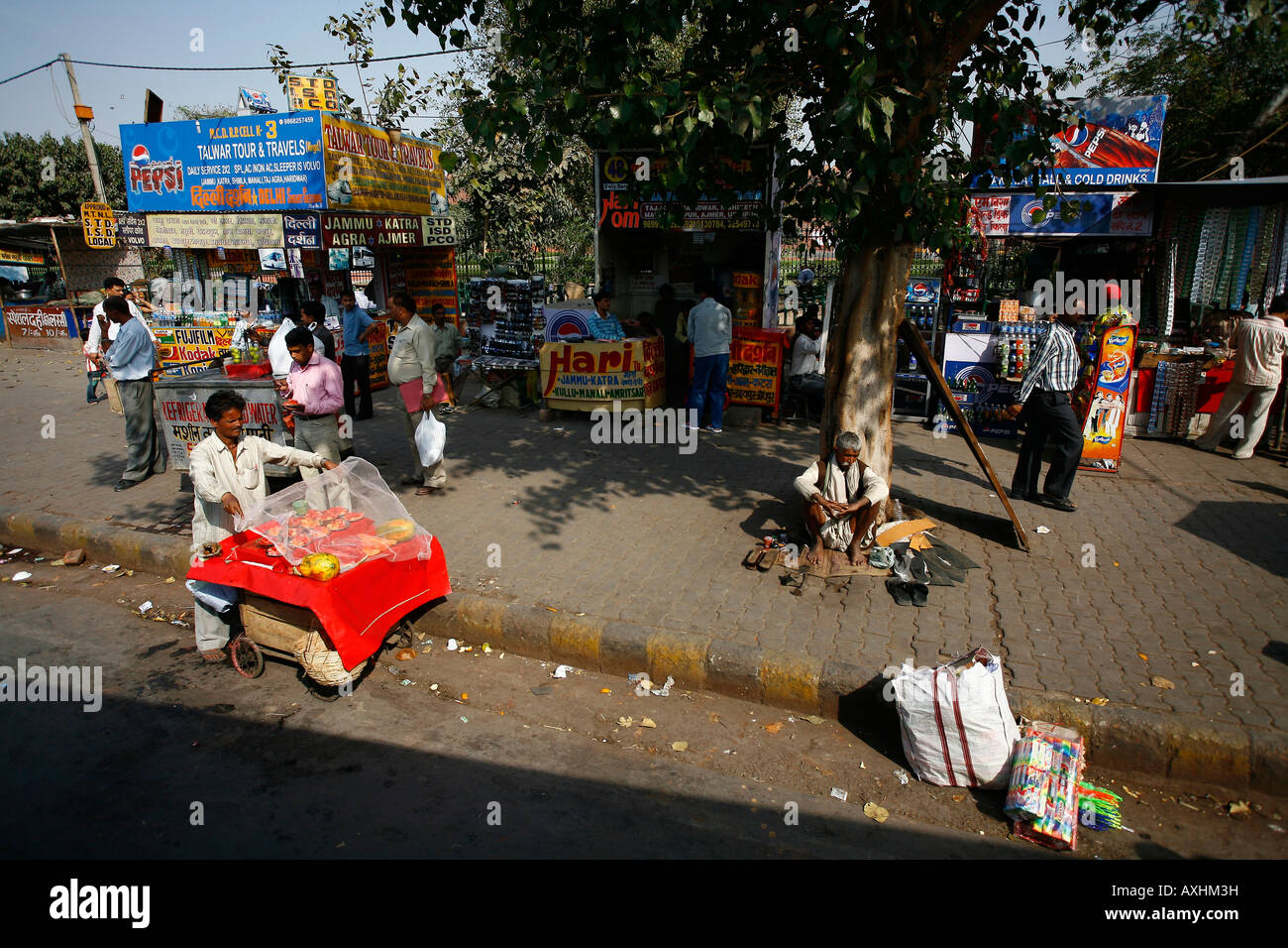 Indian street vendors hi-res stock photography and images - Alamy