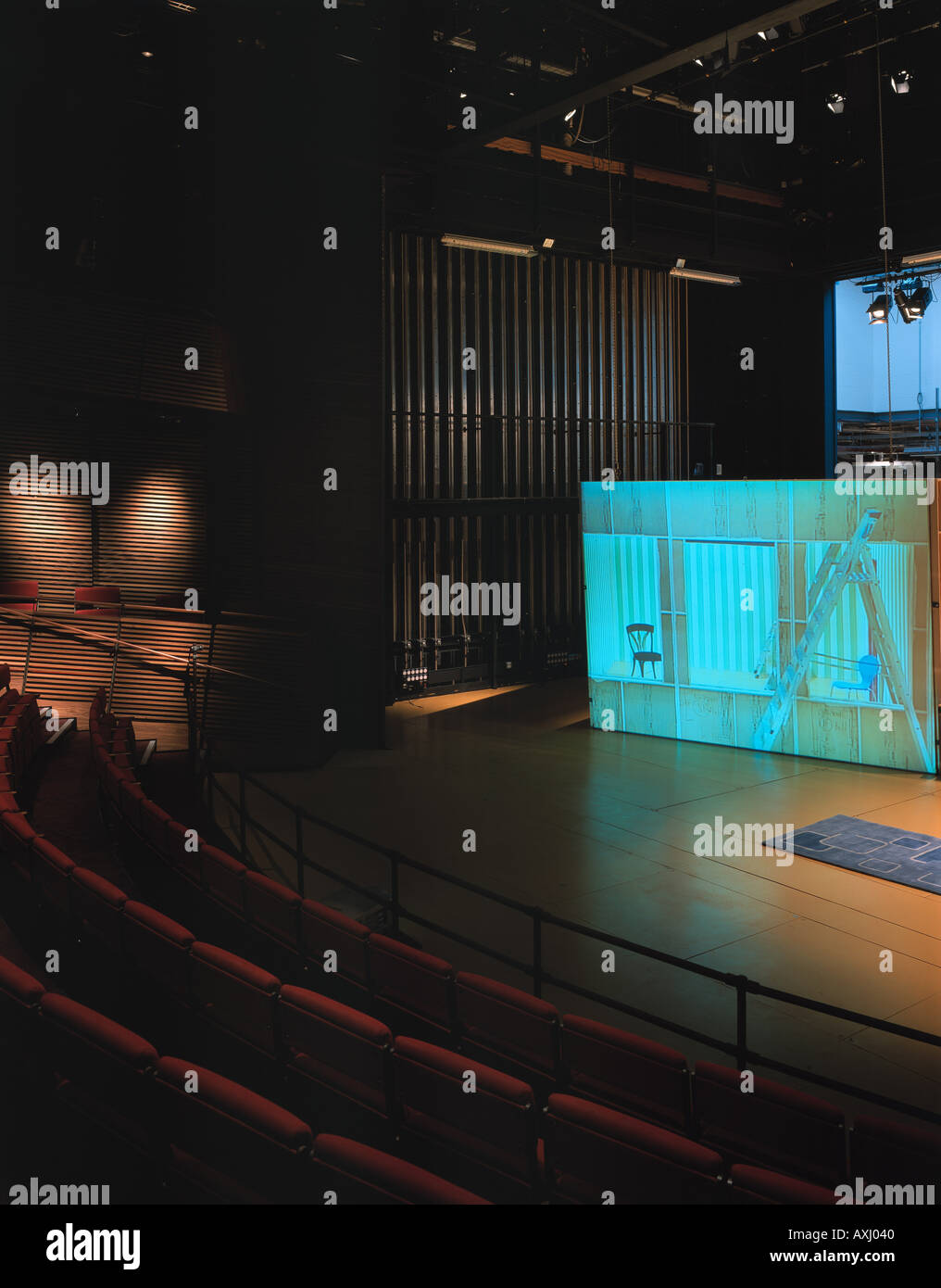 Theatre inside arts hi-res stock photography and images - Alamy