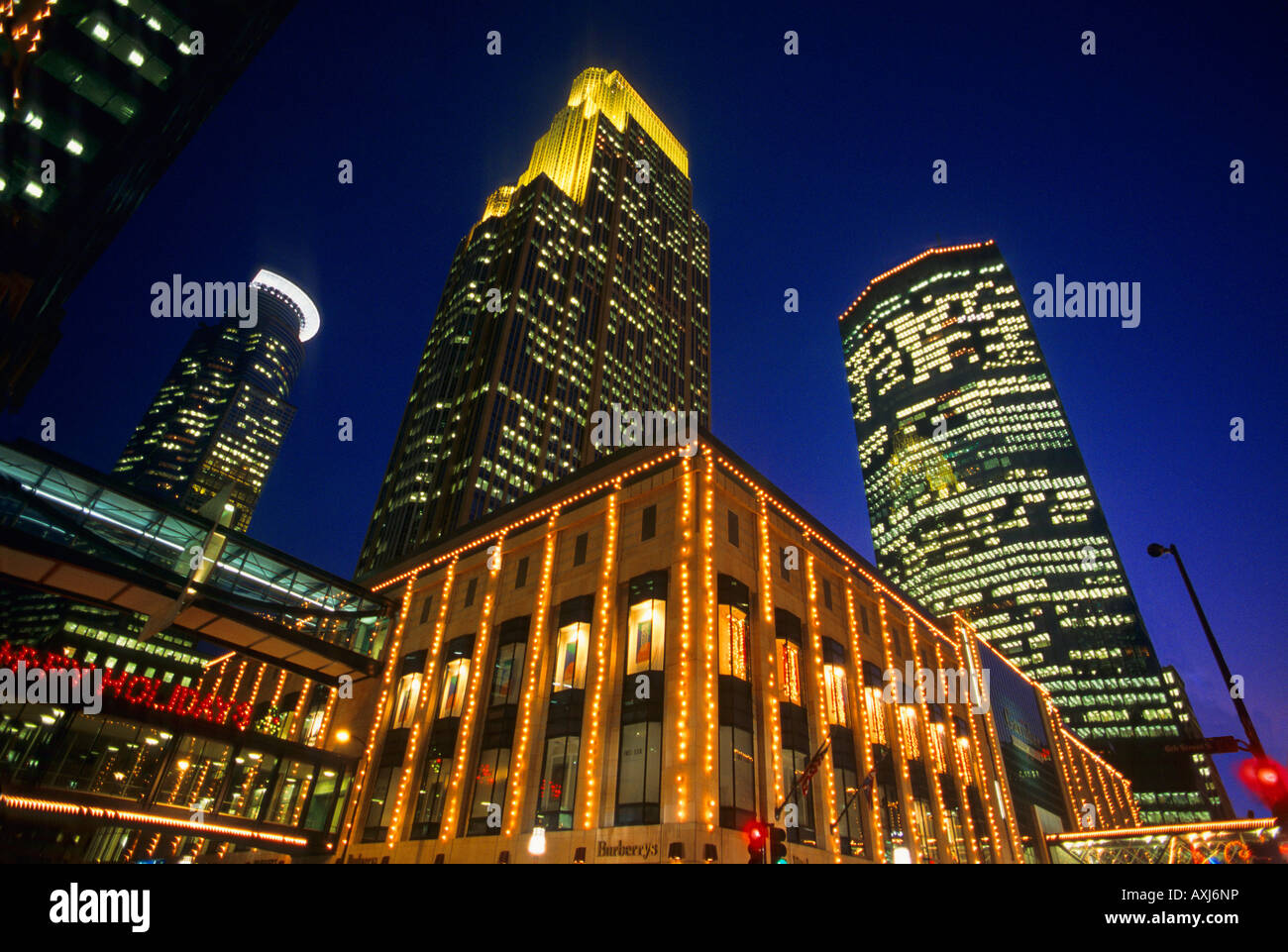 MINNEAPOLIS, TWIN CITIES, TOURISM, NIGHT LIGHTS Stock Photo Alamy