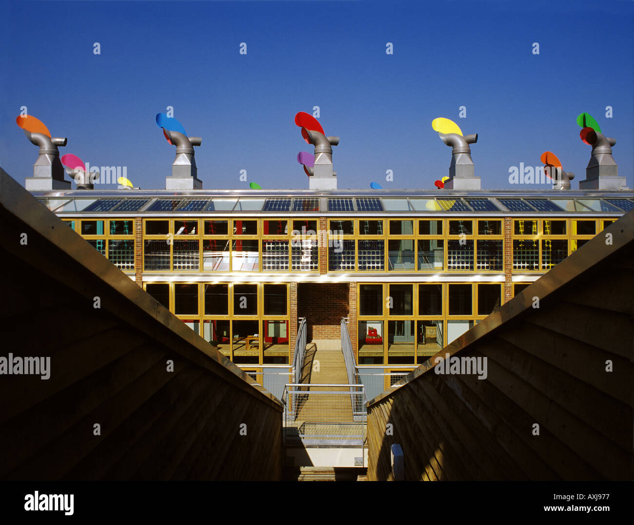 BEDZED BEDDINGTON ZERO ENERGY DEVELOPMENT Stock Photo - Alamy