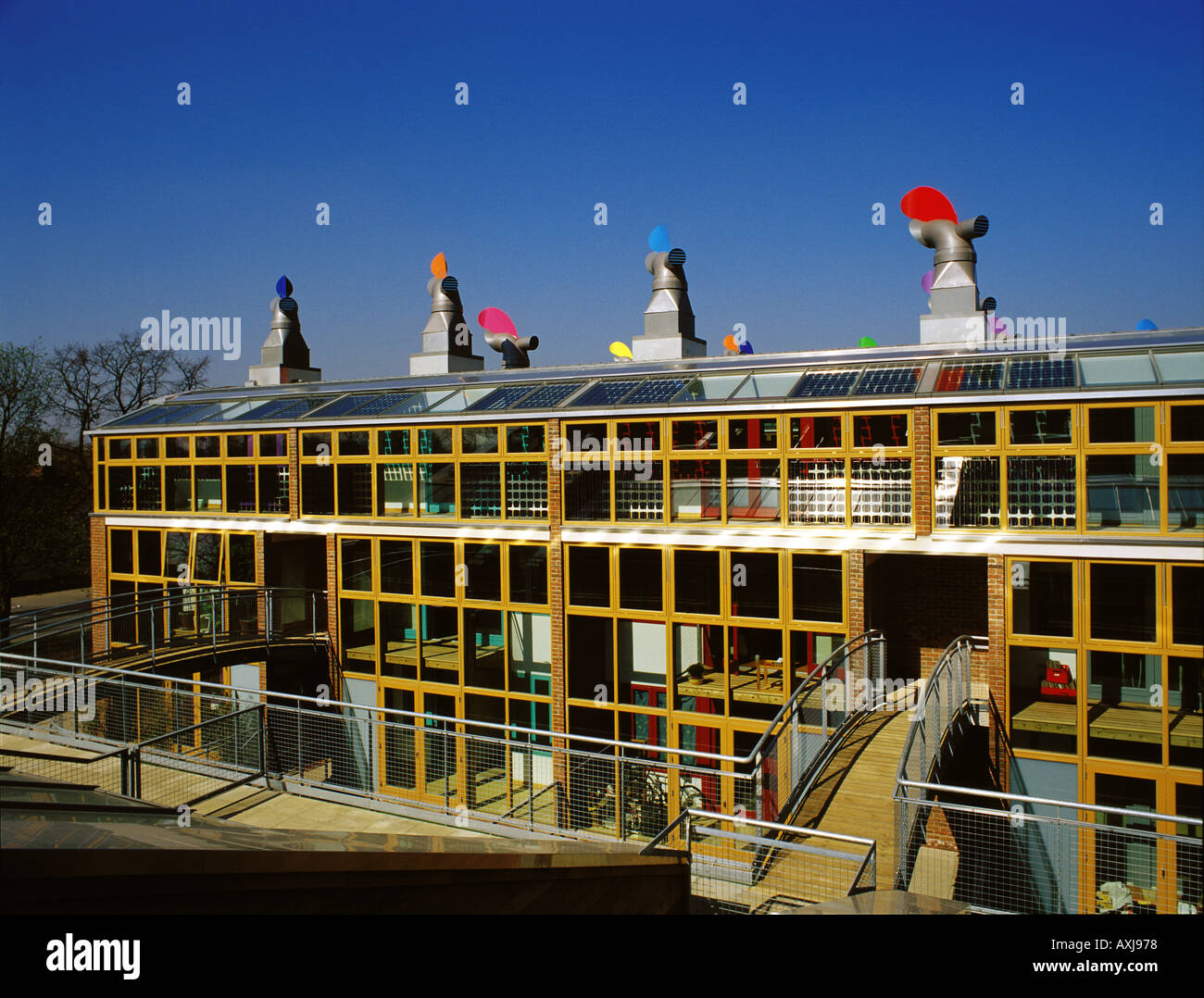 BEDZED BEDDINGTON ZERO ENERGY DEVELOPMENT Stock Photo - Alamy