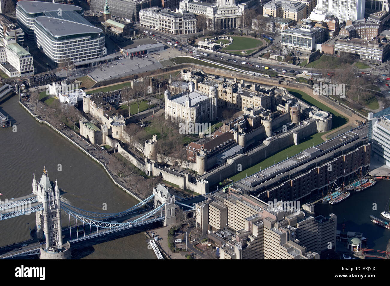 London rooftop view tower bridge hi-res stock photography and images ...