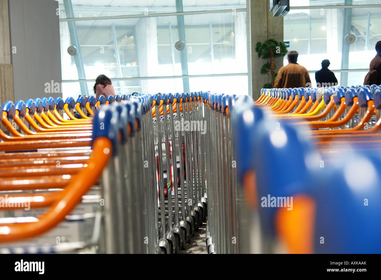 Luggage carts hires stock photography and images Alamy