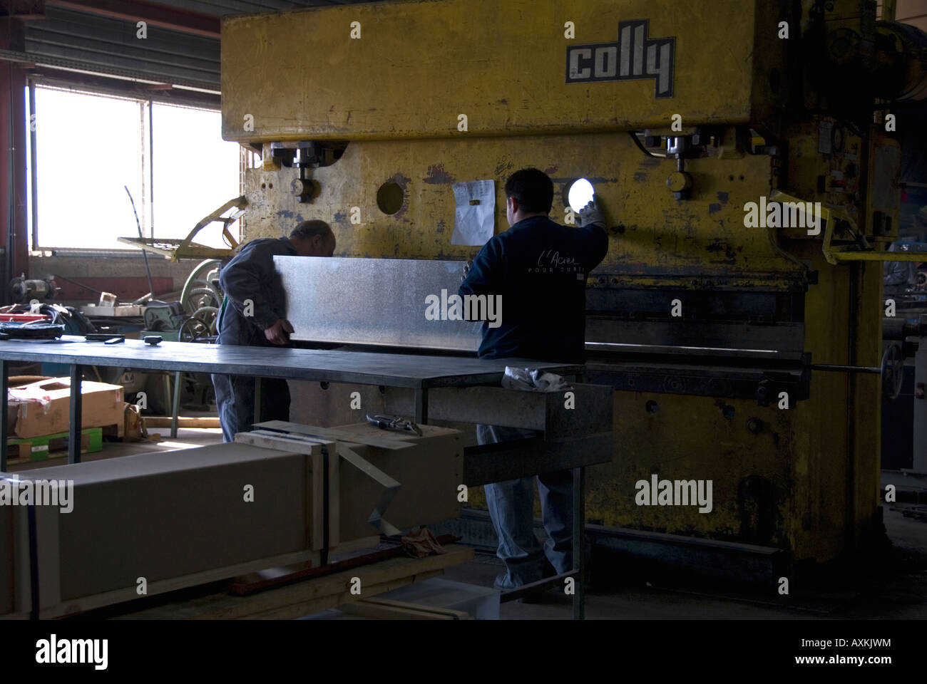 Forming machine hi-res stock photography and images - Alamy