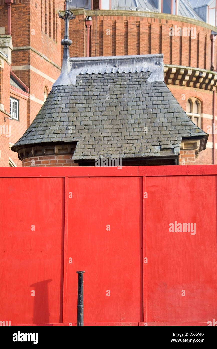 shakespeare memorial theatre stratford upon avon seen across the river