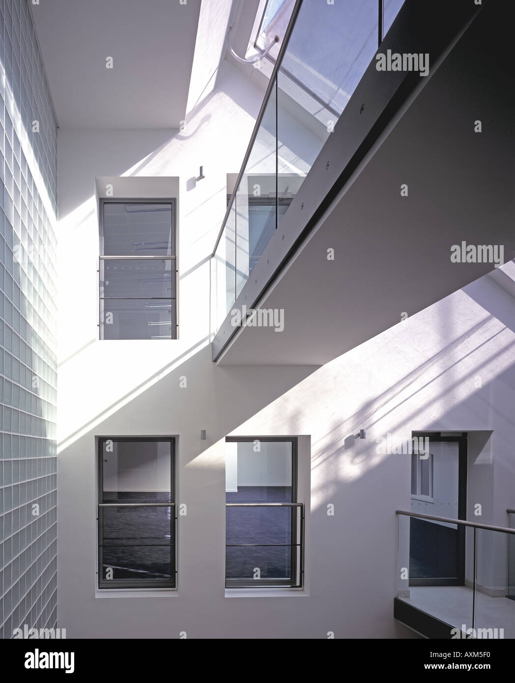 Speculative office space hi-res stock photography and images - Alamy