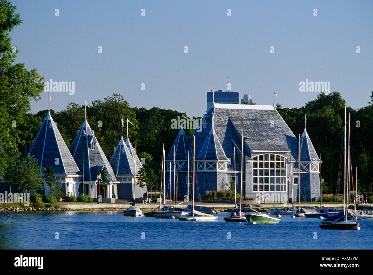 LAKE HARRIET PAVILION AND REFECTORY ON A SUMMER DAY. MINNEAPOLIS