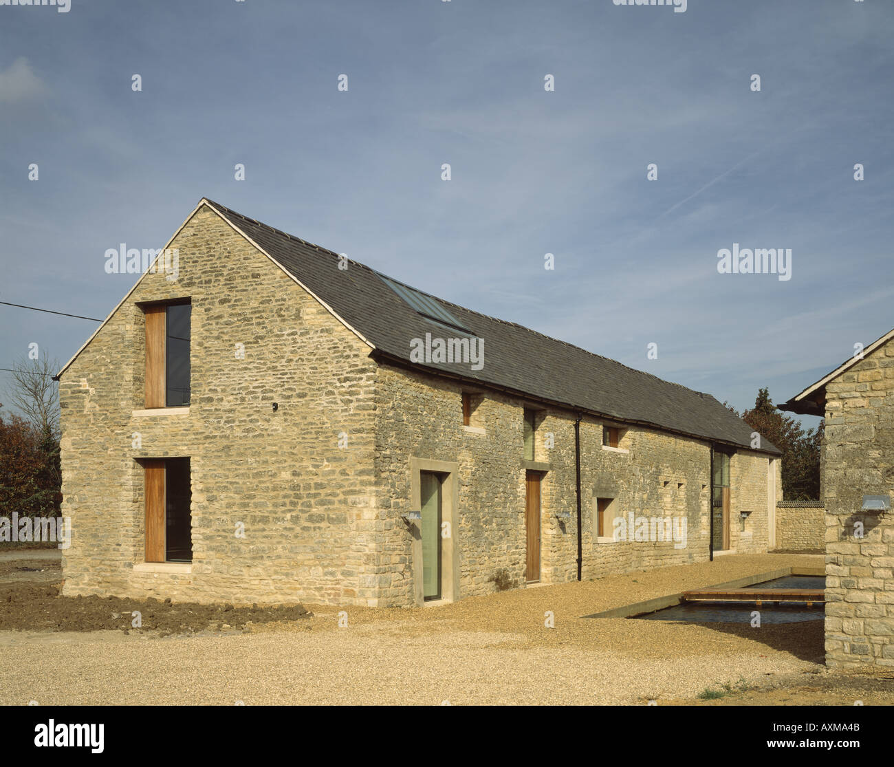 Barn conversion exterior hi-res stock photography and images - Alamy