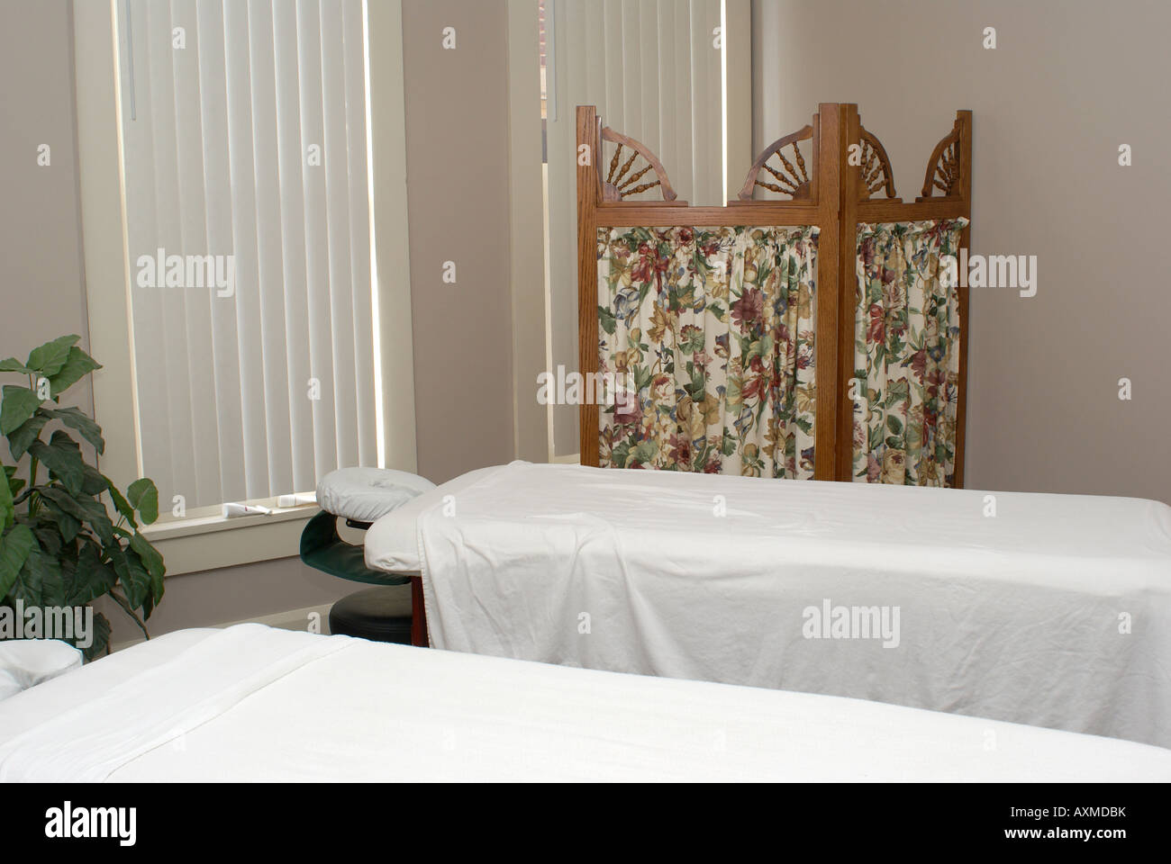 Massage Parlor Stock Photo Alamy