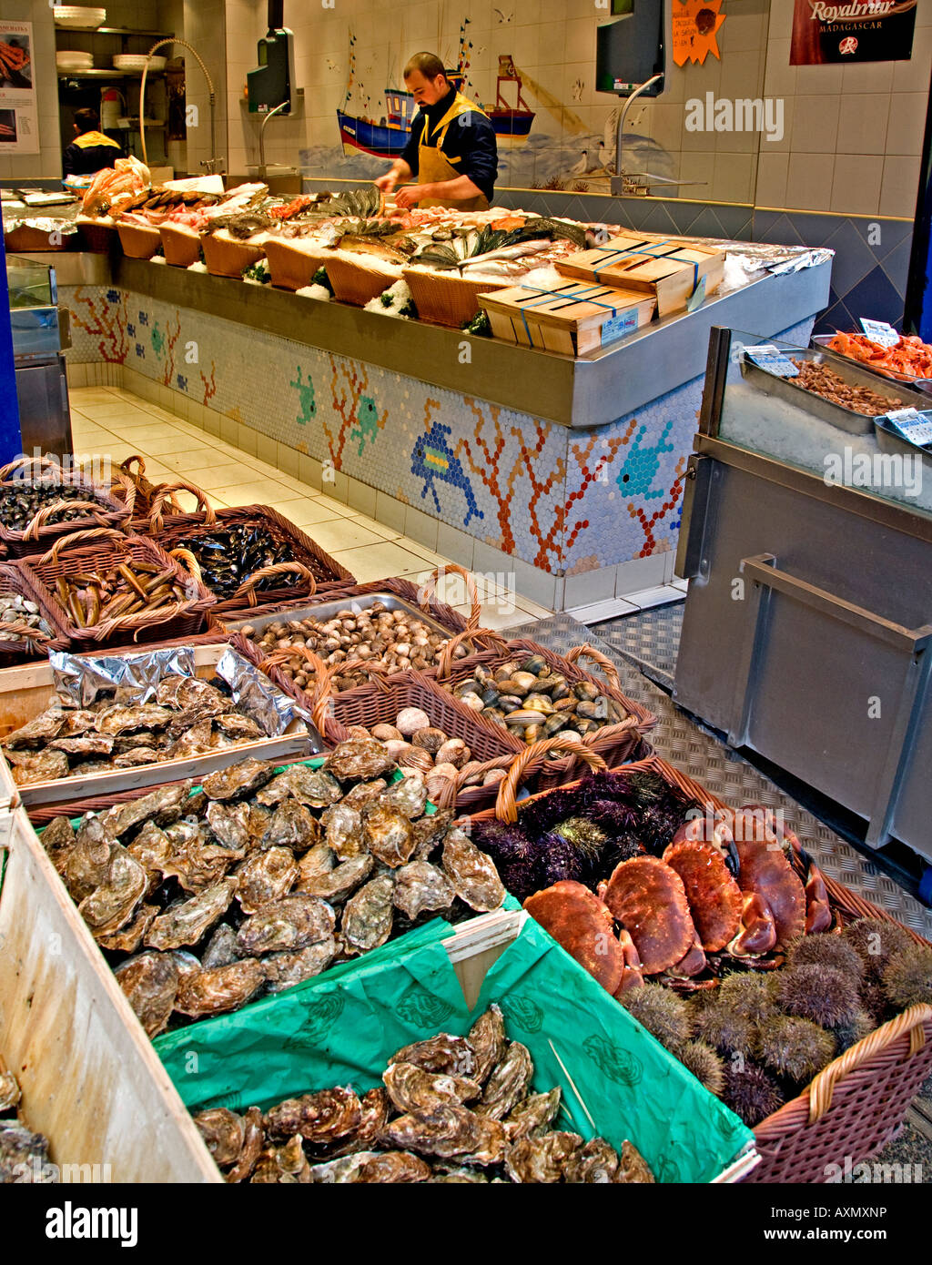 Poissonnerie paris hires stock photography and images Alamy