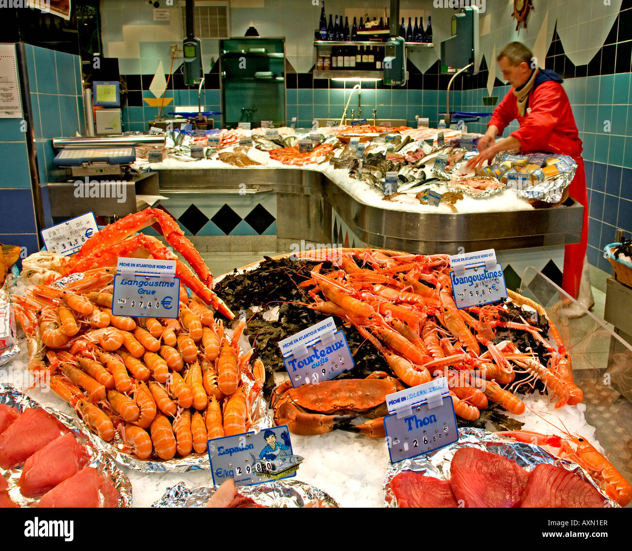 Poissonnerie Quoniam Fishmonger Rue Mouffetard France French Paris