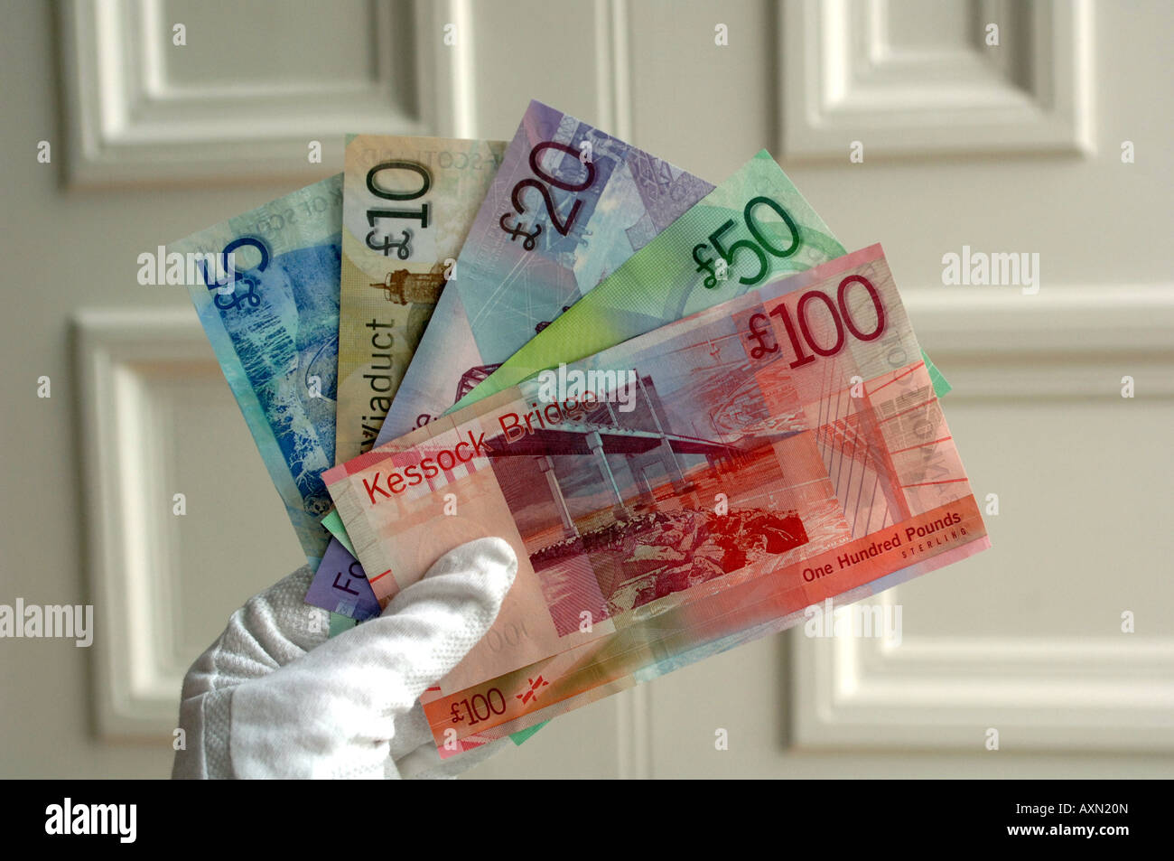 BANK OF SCOTLAND ISSUES A NEW SERIES OF BANKNOTES IN 2007 Stock Photo