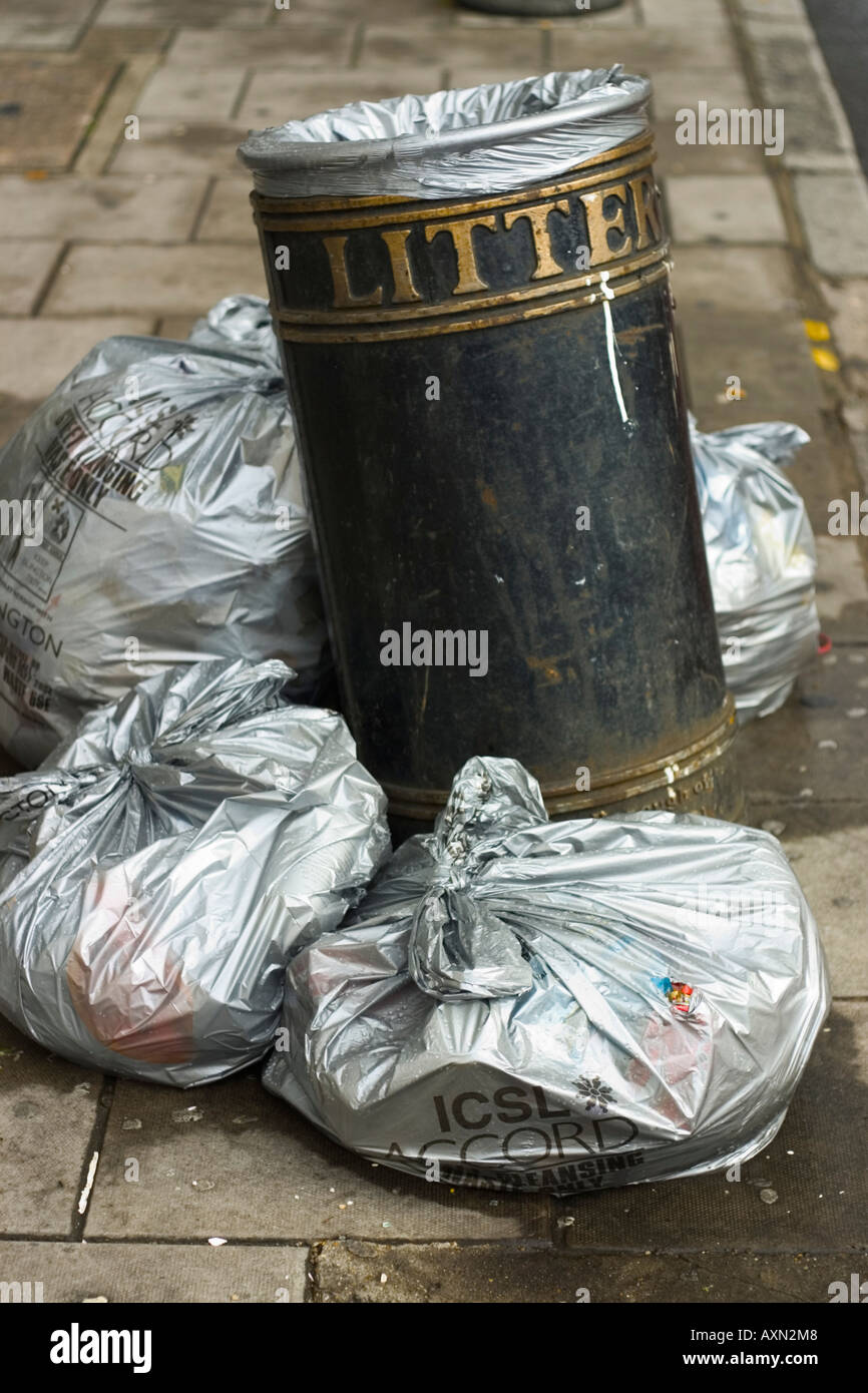 Curbside collection hires stock photography and images Alamy