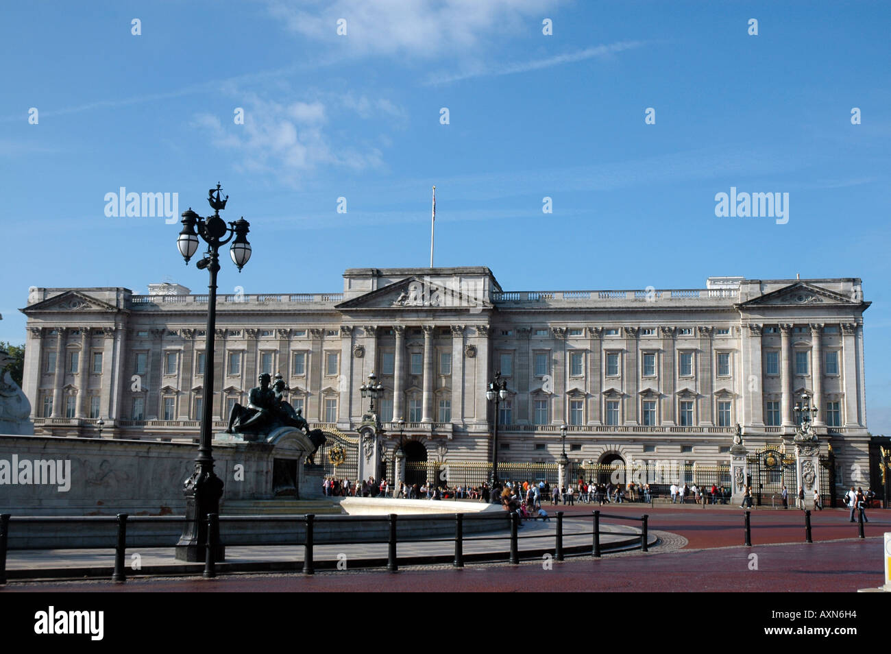 Buckingham Palace in London, UK Stock Photo Alamy