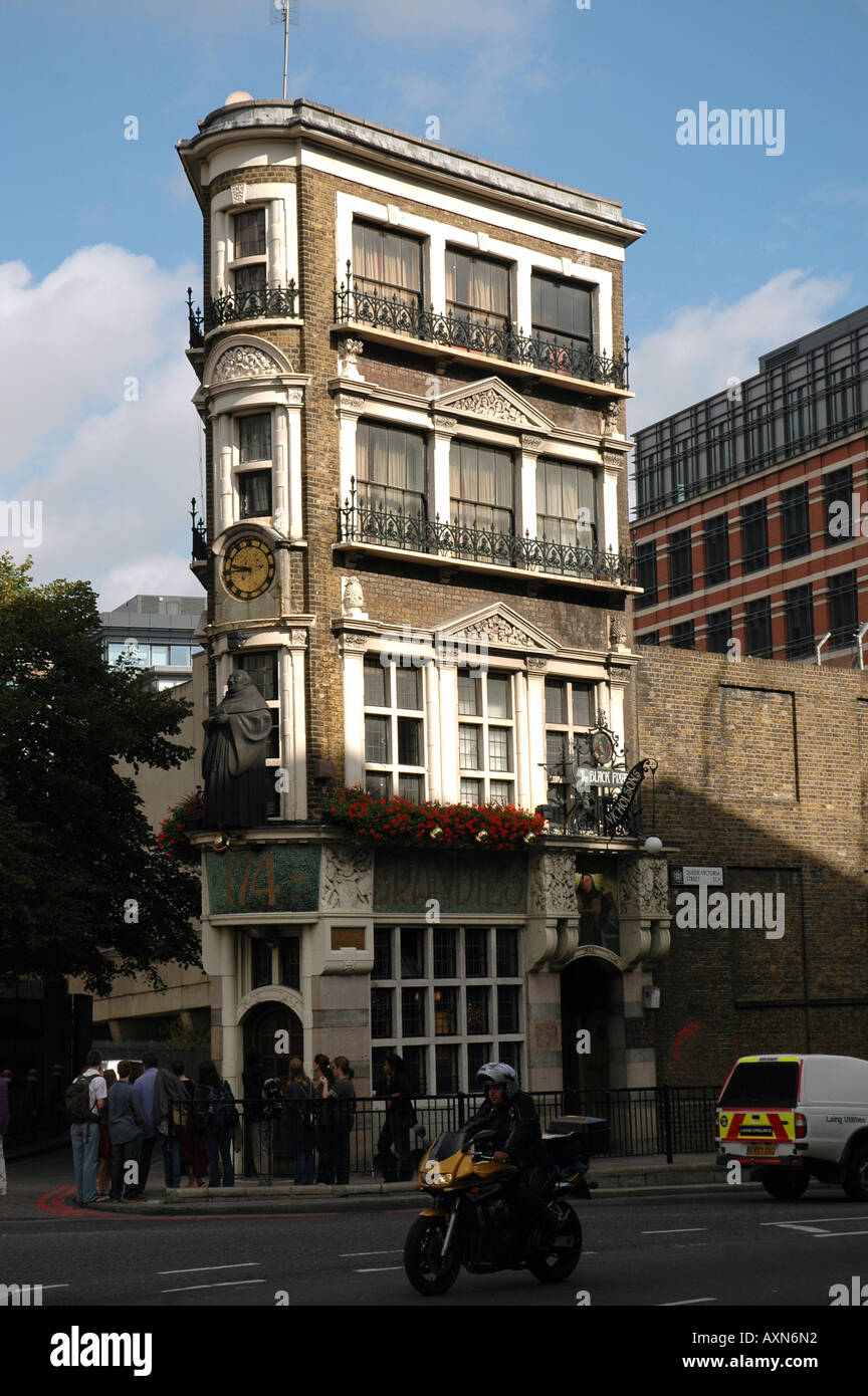 The Black Friar pub on Queen Victoria Street, Blackfriars in London, UK Stock Photo