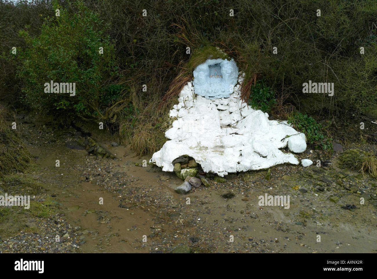 A grotto to the Virgin Mary Mother of God on Saleen beach Co Waterford Ireland Stock Photo