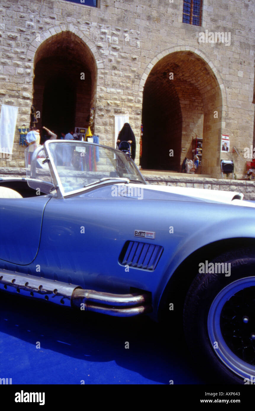 american classic car ford cobra serie 427 blue white lebanon rightside Stock Photo