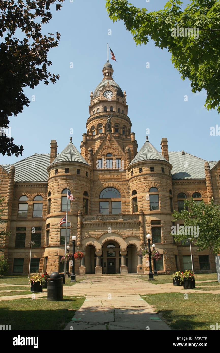 Trumbull County Courthouse Warren Ohio Richardsonian Romanesque