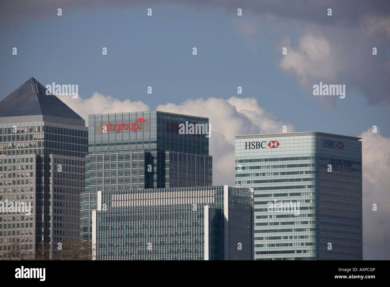 Hsbc canary wharf clouds hi-res stock photography and images - Alamy