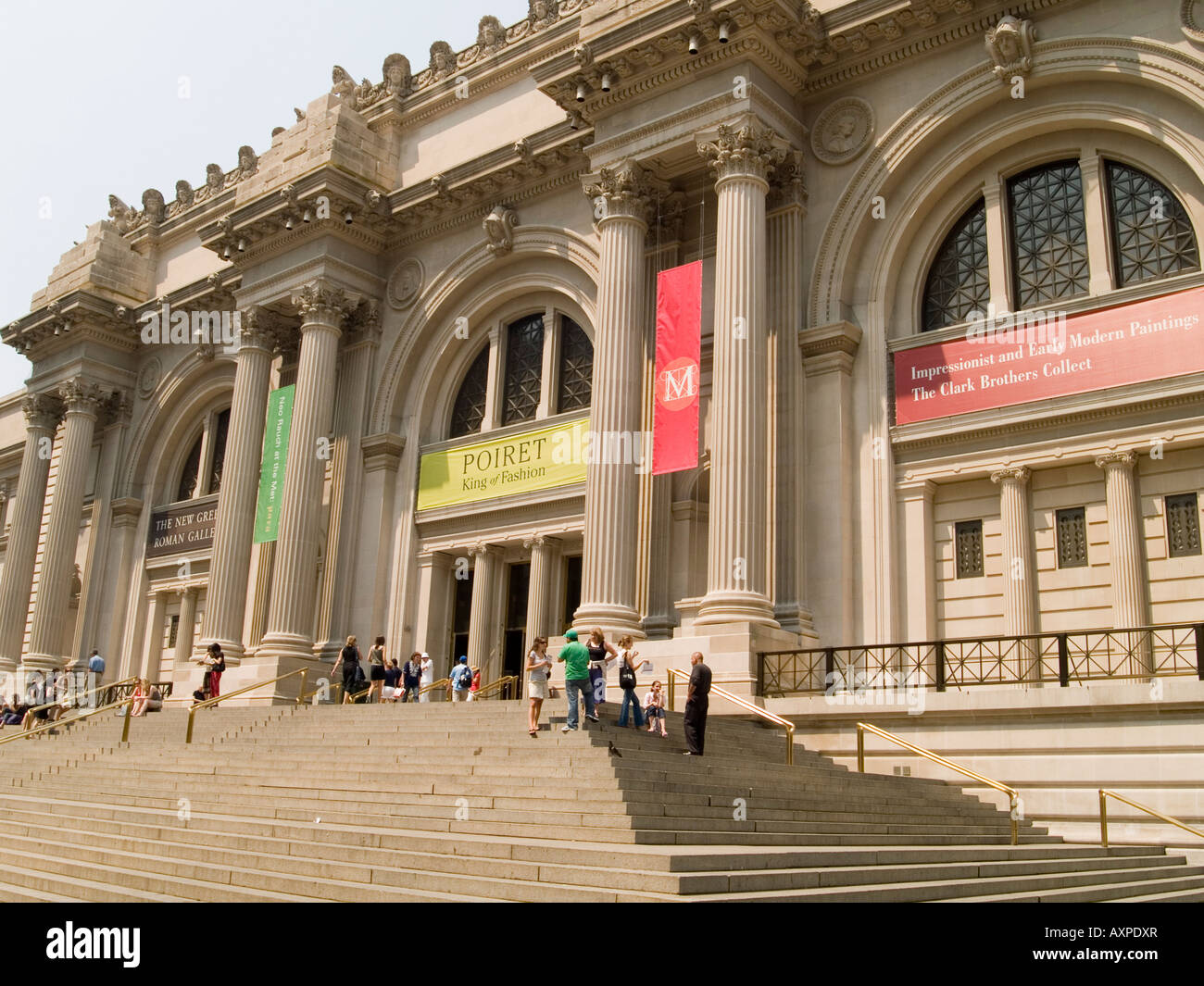 The metropolitan museum steps hi-res stock photography and images - Page 3  - Alamy