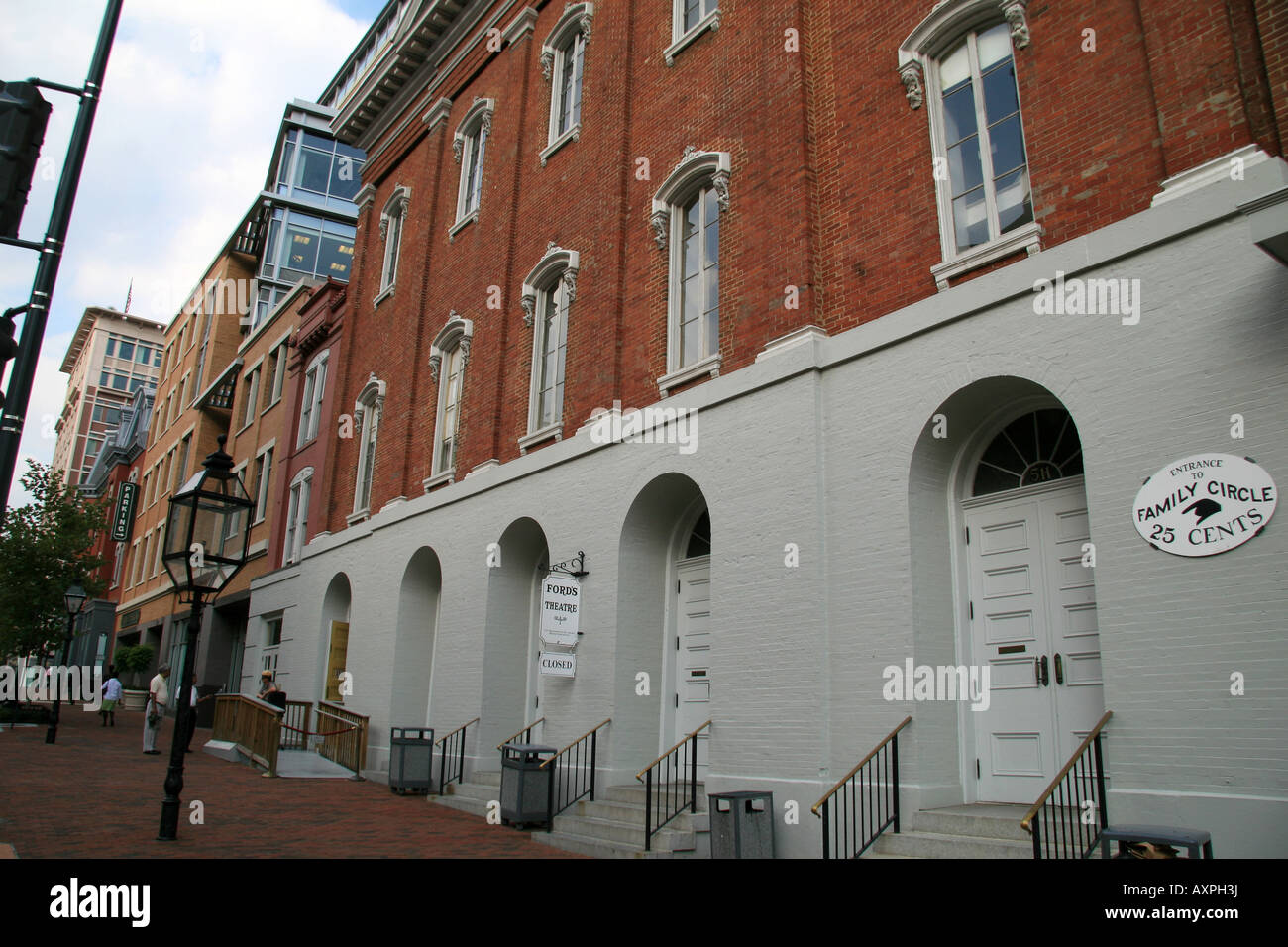 The Lincoln Medal – Ford's Theatre