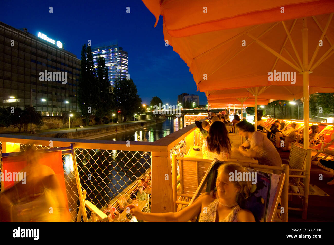 Vienna, swimming pool on the Danube Channel Stock Photo Alamy