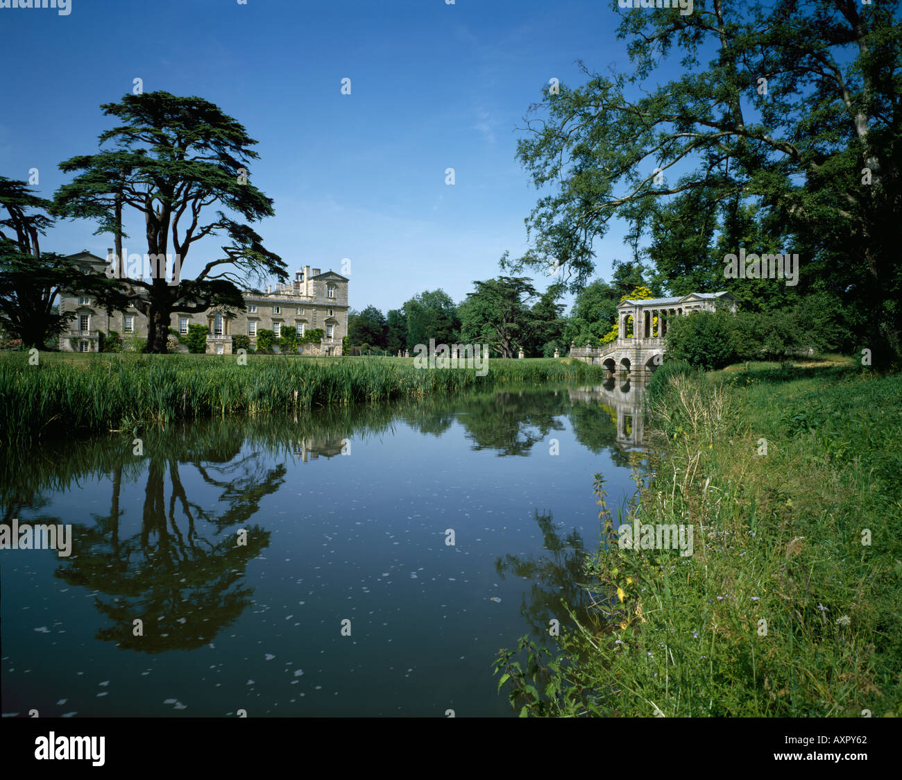 The Wilton House next to the River Nadder with its Palladian Bridge Stock Photo