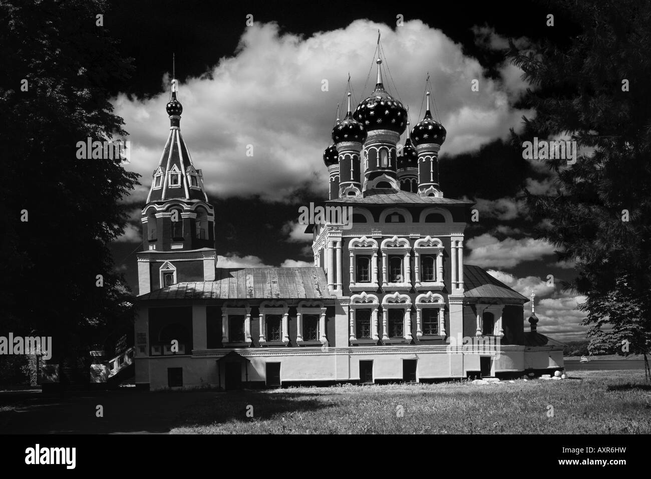 Church Of Dmitry On The Blood Stock Photos & Church Of Dmitry On The ...