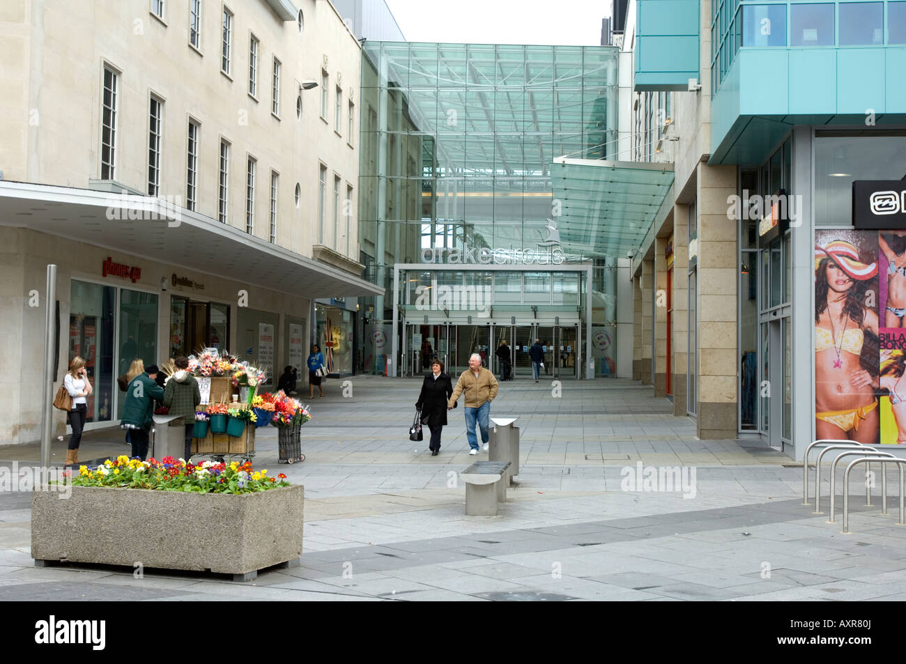 Entrance to Drakes Circus from New George Street, Plymouth Stock Photo