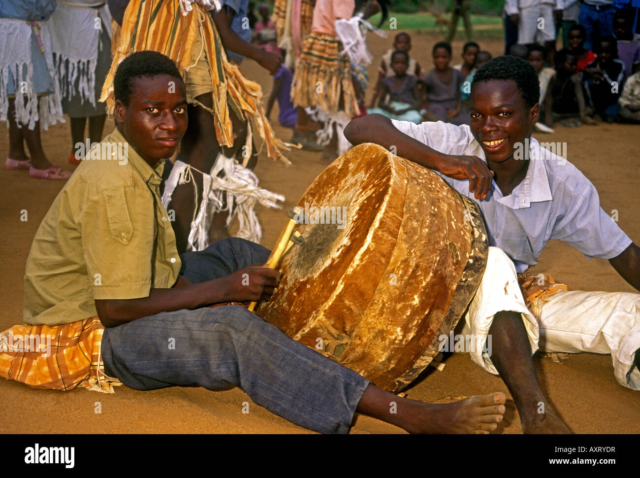 Zimbabweans, Zimbabwean men, young men, drummers, drumming, African