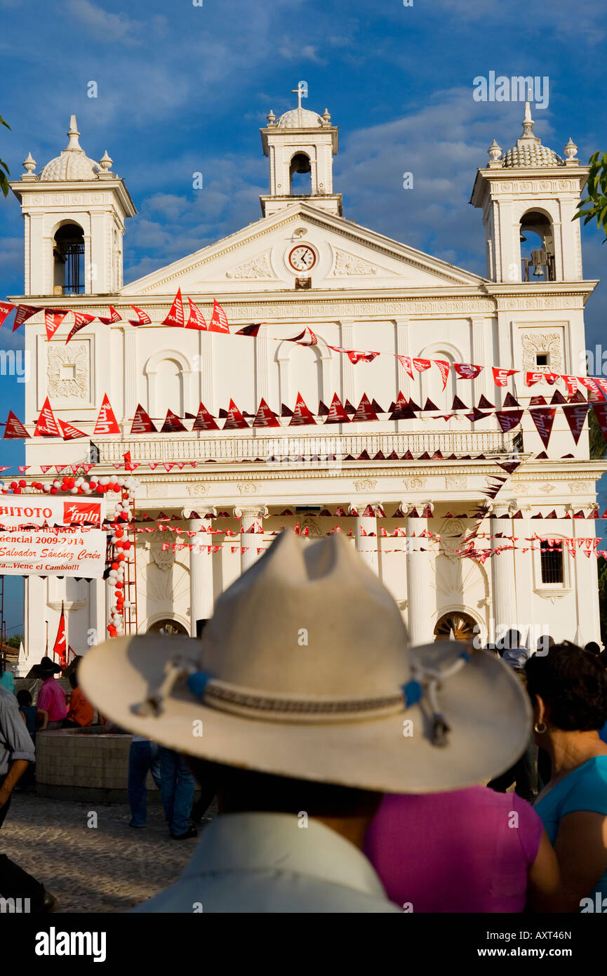 FMLN election rally in village square by Catholic church Suchitoto El Salvador Stock Photo