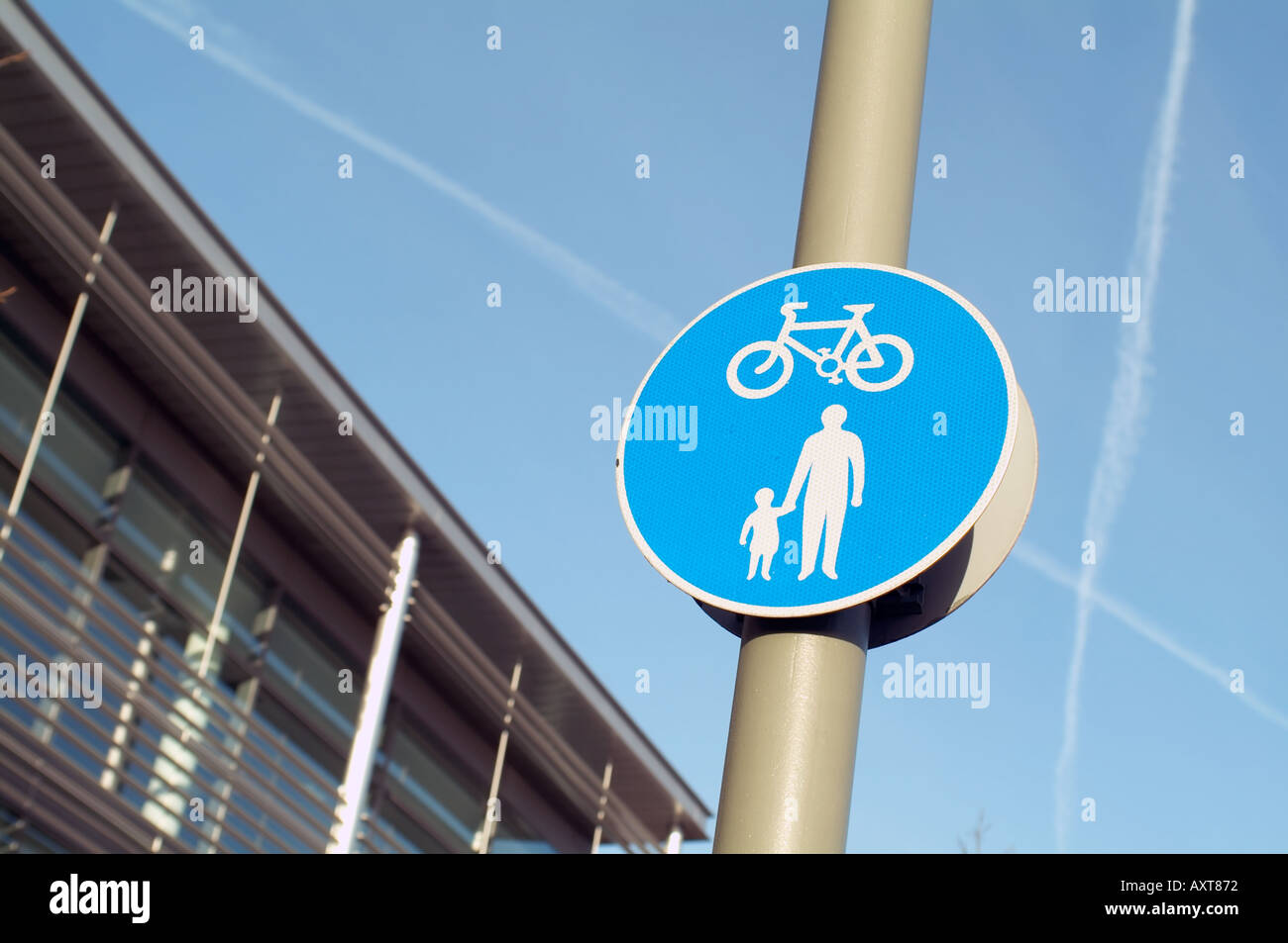 cycle path sign Stock Photo