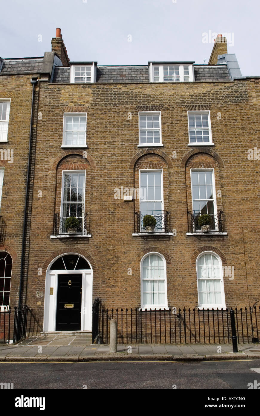 Canonbury Square London N1 Typical Georgian four story and basement terrace houses  London borough of Islington 2008 2000s UK HOMER SYKES. Stock Photo