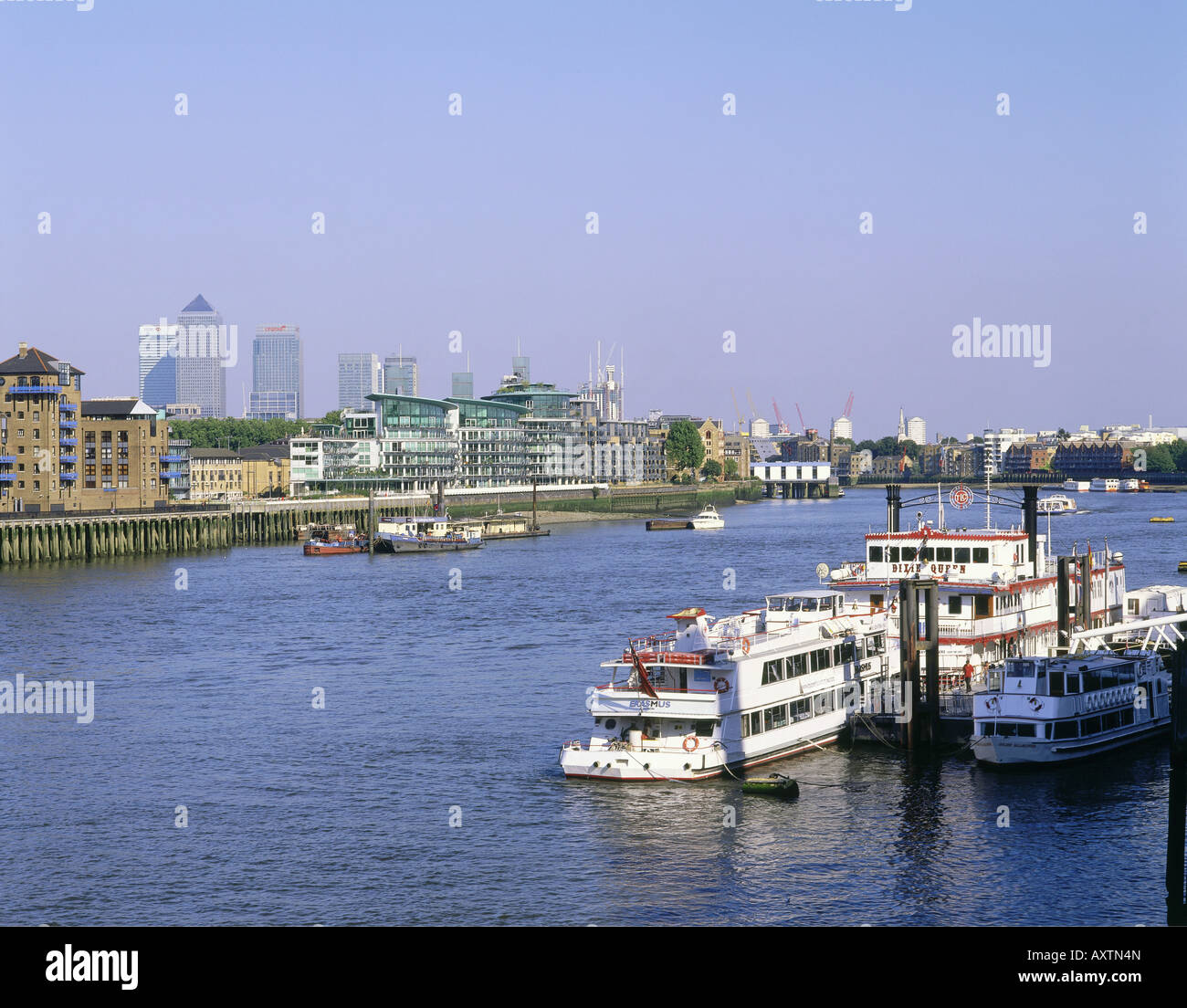 geography / travel, Great Britain, England, London, city views / cityscapes, view from River Thames towards the Canary Wharf Tower, Additional-Rights-Clearance-Info-Not-Available Stock Photo
